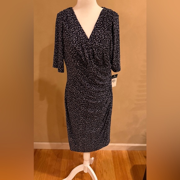 Lauren Ralph Lauren Dresses & Skirts - Lauren Ralph Lauren navy/black ruched jersey wrap dress  size 16 NWT